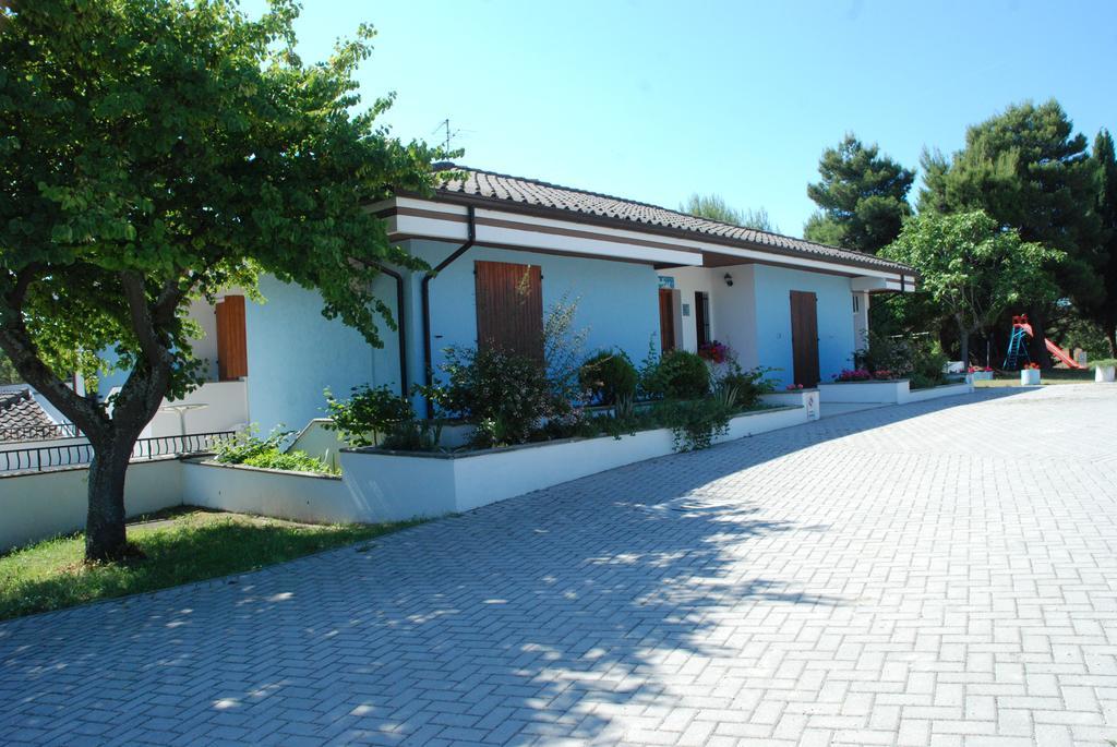 Camping Village Mar Y Sierra San Costanzo Exterior photo