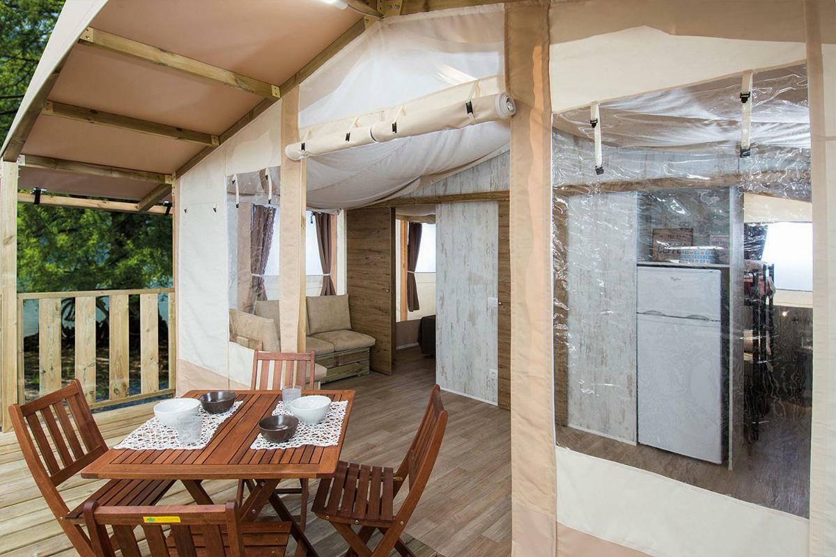 Camping Village Mar Y Sierra San Costanzo Exterior photo